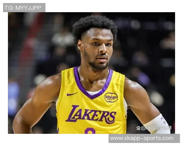 布朗尼左手变向转身后仰压哨命中展现丝滑小连招绝技